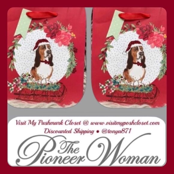 🦋 New Pioneer Woman Charlie Christmas Mini Gift Bags, Qty 2 - Picture 1 of 7